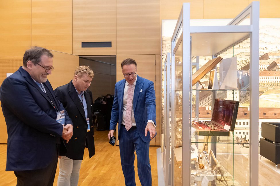 @ Sebastian Kreuzberger